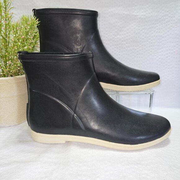 ALICE AND WHITTLES LEGACY MINIMALIST LOW CUT BLACK AND WHITE RAINBOOT 9 WOMENS - Picture 1 of 8